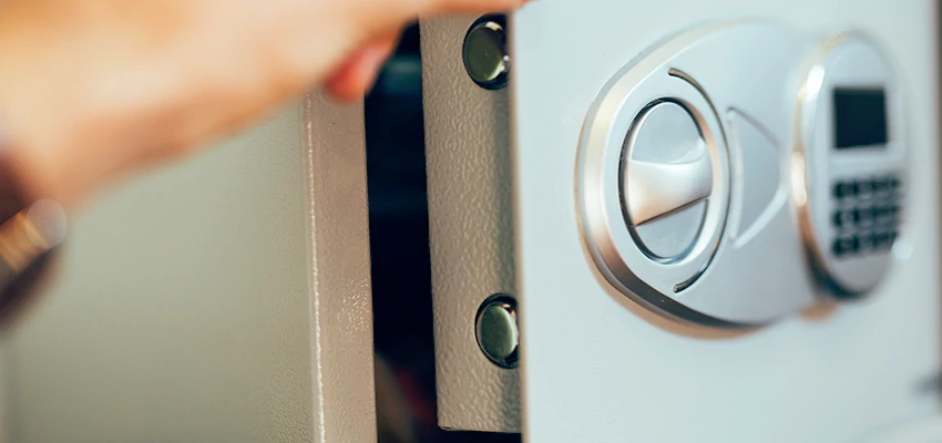 Fingerprint Safe Openers in Fillmore, CA